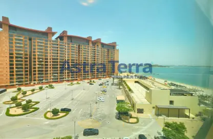 Apartment - 2 Bedrooms - 3 Bathrooms for rent in Al Das - Shoreline Apartments - Palm Jumeirah - Dubai