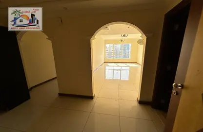 Apartment - 2 Bedrooms - 3 Bathrooms for rent in Qasimia 10 building - Al Mahatta - Al Qasimia - Sharjah