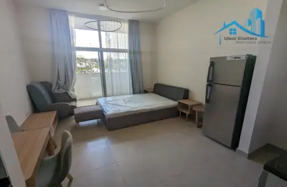 Apartment - 1 Bathroom for rent in Azizi Plaza - Al Furjan - Dubai