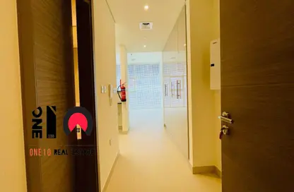Apartment - 1 Bathroom for rent in Thanaya Building - Khalifa Park - Eastern Road - Abu Dhabi
