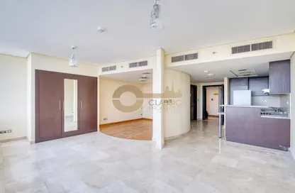 Apartment - 1 Bathroom for rent in Sky Gardens - DIFC - Dubai