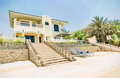 Villa - 4 Bedrooms - 6 Bathrooms for rent in Garden Homes Frond B - Garden Homes - Palm Jumeirah - Dubai