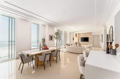 Apartment - 3 Bedrooms - 4 Bathrooms for sale in Four Seasons Private Residences - Al Maryah Island - Abu Dhabi