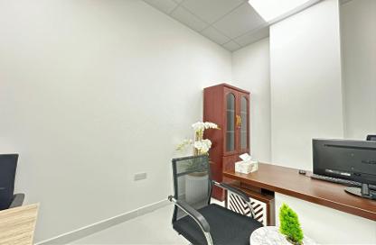 Office Space - Studio - 1 Bathroom for rent in Red Avenue - Al Garhoud - Dubai