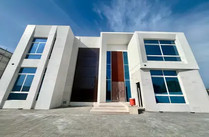 Villa - 5 Bedrooms - 7 Bathrooms for rent in Al Barsha South 1 - Al Barsha South - Al Barsha - Dubai