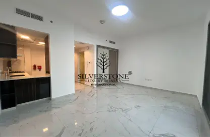 Apartment - 1 Bathroom for rent in Golden Dream Tower 1 - Jumeirah Village Circle - Dubai