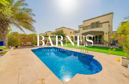 Villa - 4 Bedrooms - 5 Bathrooms for rent in Regional - Jumeirah Park - Dubai