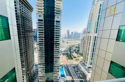 Apartment - 1 Bedroom - 2 Bathrooms for rent in Marina Pinnacle - Dubai Marina - Dubai