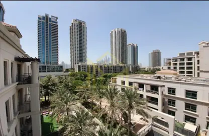 Apartment - 2 Bedrooms - 3 Bathrooms for rent in Travo Tower A - Travo - The Views - Dubai