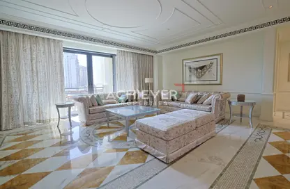 Apartment - 2 Bedrooms - 3 Bathrooms for rent in Palazzo Versace - Culture Village - Dubai