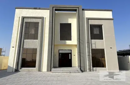 Villa - 5 Bedrooms - 6 Bathrooms for rent in Al Aweer 1 - Al Aweer - Dubai