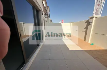 Townhouse - 2 Bedrooms - 3 Bathrooms for rent in Bloom Living - Zayed City (Khalifa City C) - Khalifa City - Abu Dhabi