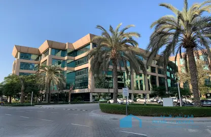 Office Space - Studio - 6 Bathrooms for rent in Al Wasl - Dubai