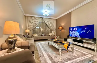 Apartment - 3 Bedrooms - 3 Bathrooms for rent in Al Taawun - Sharjah