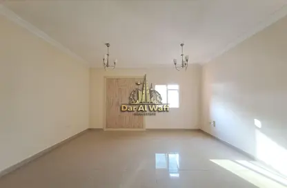 Apartment - 1 Bathroom for rent in Al Hafeet Tower 8 - Al Nahda - Sharjah