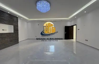 Villa - 2 Bedrooms - 2 Bathrooms for rent in Al Ramaqiya - Wasit - Sharjah