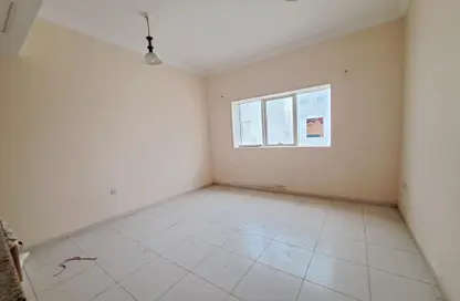 Apartment - 1 Bathroom for rent in Fire Station Road - Muwaileh - Sharjah