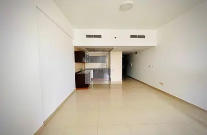 Apartment - 1 Bathroom for rent in Frankfurt Sports Tower - Dubai Sports City - Dubai