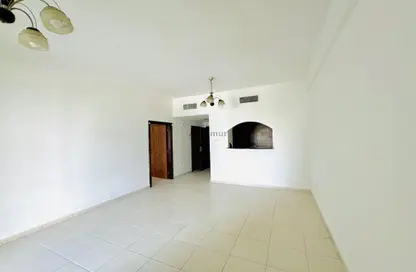 Apartment - 1 Bedroom - 2 Bathrooms for rent in University View - Dubai Silicon Oasis - Dubai