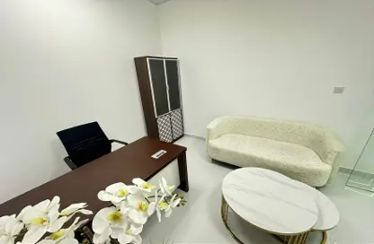 Business Centre - Studio - 1 Bathroom for rent in Red Avenue - Al Garhoud - Dubai