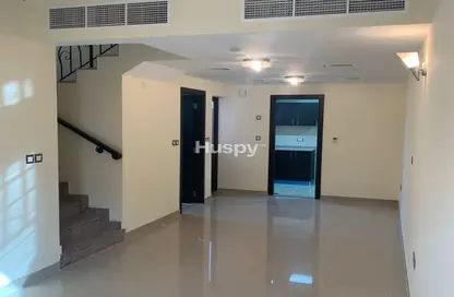 Villa - 2 Bedrooms - 3 Bathrooms for rent in Zone 8 - Hydra Village - Abu Dhabi