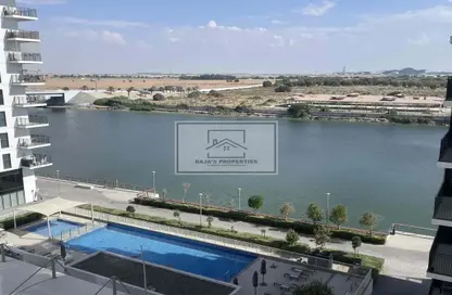 Apartment - 1 Bathroom for rent in Waters Edge - Yas Island - Abu Dhabi