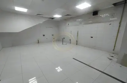 Show Room - Studio - 2 Bathrooms for rent in Khalifa Street - Central District - Al Ain