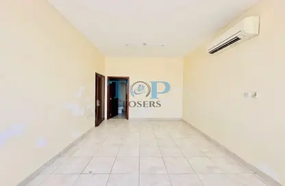 Apartment - 2 Bedrooms - 2 Bathrooms for rent in Al Dafeinah - Asharej - Al Ain