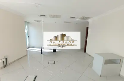 Office Space - Studio - 6 Bathrooms for rent in Al Khan Lagoon - Al Khan - Sharjah