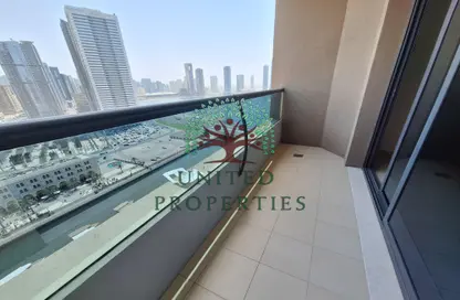 Apartment - 3 Bedrooms - 5 Bathrooms for rent in Robot Park Tower - Al Khan - Sharjah