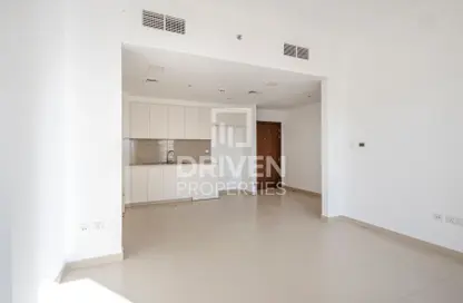 Apartment - 1 Bedroom - 2 Bathrooms for rent in Hayat Boulevard-2A - Hayat Boulevard - Town Square - Dubai