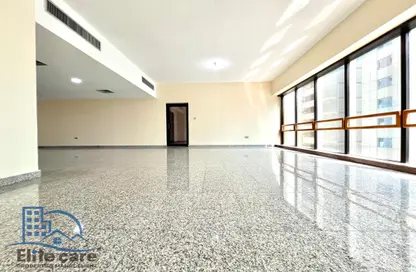 Apartment - 3 Bedrooms - 4 Bathrooms for rent in Corniche Residence - Corniche Road - Abu Dhabi