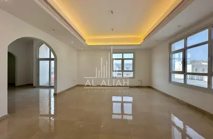 Villa - 6 Bedrooms for rent in Mohamed Bin Zayed Centre - Mohamed Bin Zayed City - Abu Dhabi