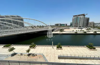 Apartment - 3 Bedrooms - 4 Bathrooms for sale in The View - Al Raha Beach - Abu Dhabi