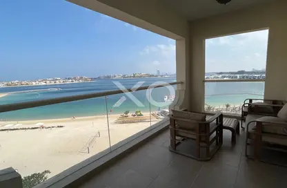 Apartment - 2 Bedrooms - 3 Bathrooms for rent in Al Nabat - Shoreline Apartments - Palm Jumeirah - Dubai