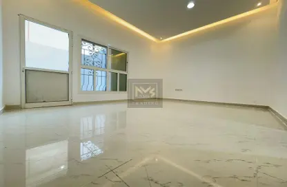 Apartment - 1 Bathroom for rent in Al Mushrif - Abu Dhabi