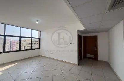 Apartment - 2 Bedrooms - 2 Bathrooms for rent in Emirates Tower - Hamdan Street - Abu Dhabi