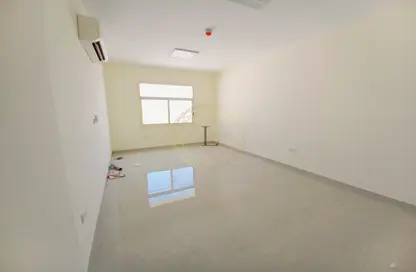 Apartment - 2 Bedrooms - 3 Bathrooms for rent in Central District - Al Ain