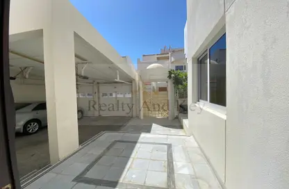 Villa - 5 Bedrooms - 7 Bathrooms for rent in Al Yasat Compound - Al Karamah - Abu Dhabi