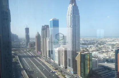 Apartment - 2 Bedrooms - 2 Bathrooms for rent in 21st Century Tower - Sheikh Zayed Road - Dubai