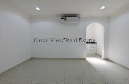 Apartment - Studio - 1 Bathroom for rent in Shakhbout City - Abu Dhabi