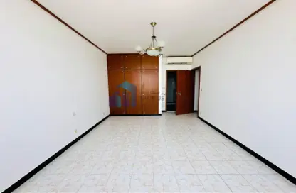 Apartment - 2 Bedrooms - 2 Bathrooms for rent in Al Muteena Building - Al Muteena - Deira - Dubai