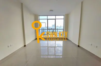 Apartment - Studio - 1 Bathroom for rent in Al Karama - Dubai