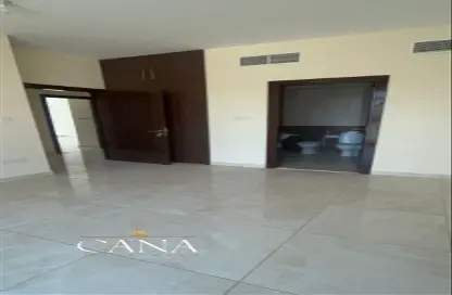 Apartment - 3 Bedrooms - 4 Bathrooms for rent in Tourist Club Area - Abu Dhabi