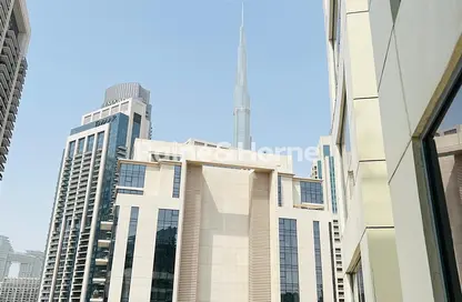 Apartment - 2 Bedrooms - 3 Bathrooms for sale in Bahwan Tower Downtown - Downtown Dubai - Dubai