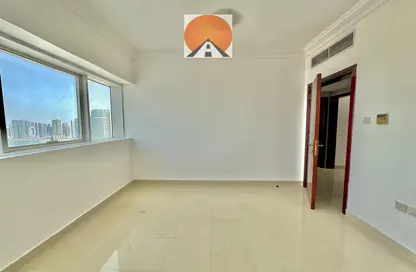 Apartment - 3 Bedrooms - 3 Bathrooms for rent in Al Mamzar Tower - Al Mamzar - Sharjah - Sharjah