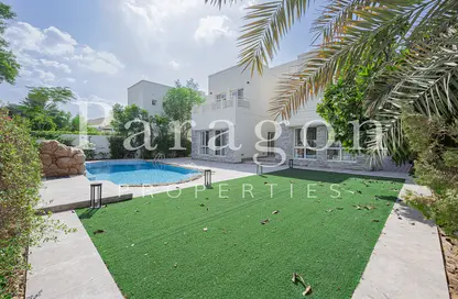 Villa - 4 Bedrooms - 5 Bathrooms for rent in Meadows 2 - Meadows - Dubai