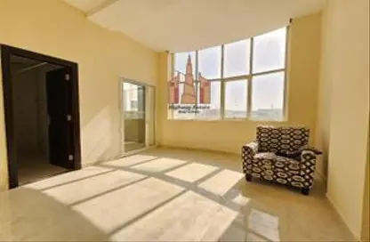 Apartment - 2 Bedrooms - 2 Bathrooms for rent in Hoshi - Al Badie - Sharjah