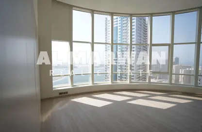 Apartment - 4 Bedrooms - 6 Bathrooms for rent in Robot Park Tower - Al Khan - Sharjah