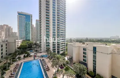 Apartment - 2 Bedrooms - 3 Bathrooms for rent in The Links West Tower - The Links - The Views - Dubai